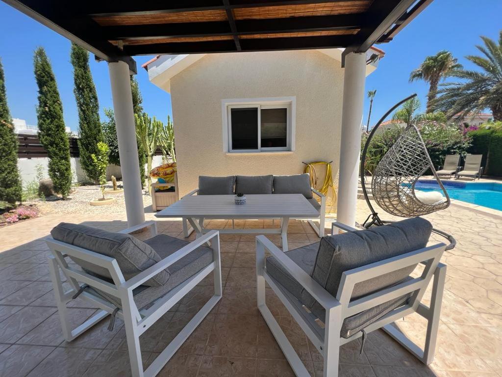 Villa Tamara With Private Pool Peyia Exterior foto